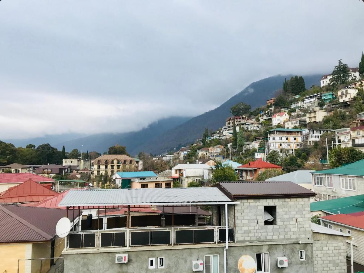 Гостевой дом Guest house on Prospect Vladislava Ardzinba Гагра