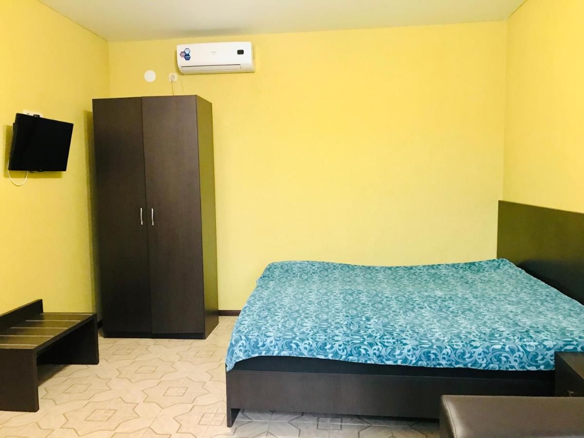 Гостевой дом Guest house on Prospect Vladislava Ardzinba Гагра