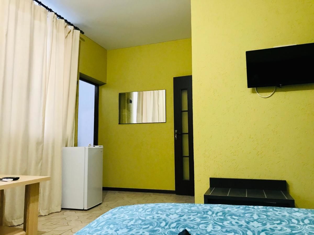 Гостевой дом Guest house on Prospect Vladislava Ardzinba Гагра