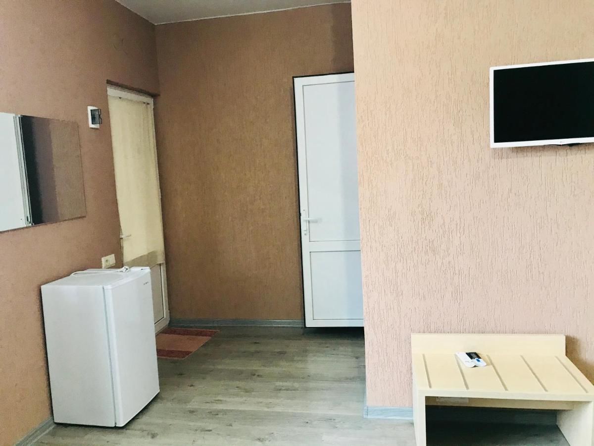 Гостевой дом Guest house on Prospect Vladislava Ardzinba Гагра-10